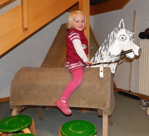 Das Pferd ist im ganzen Haus unterwegs...